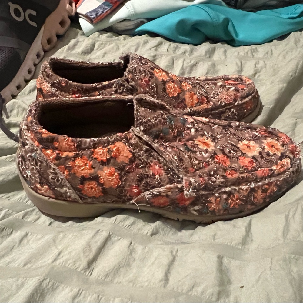 Youth Roper shoes